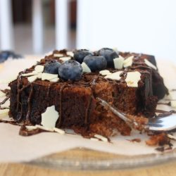 Magoberries-Rezept-Blaubeer-Schokokuchen-1250x1250-3